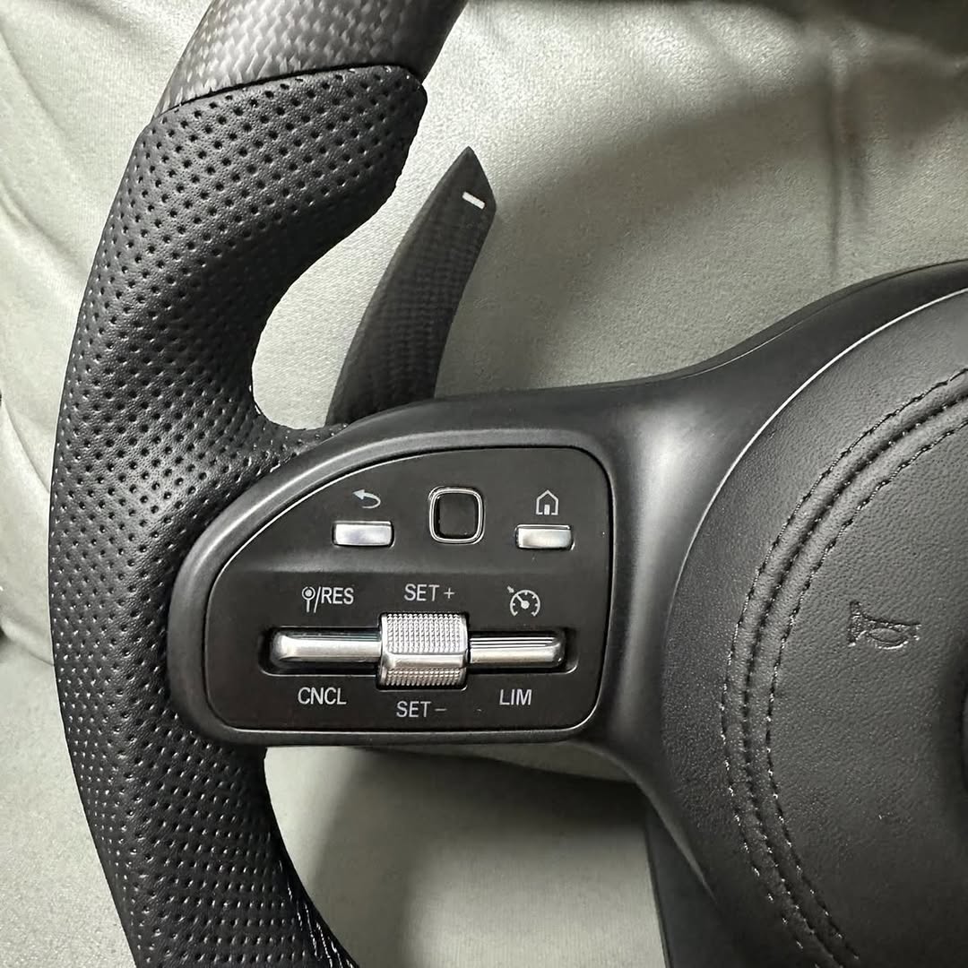 Mercedes-Benz Matte Carbon Fiber Steering Wheel